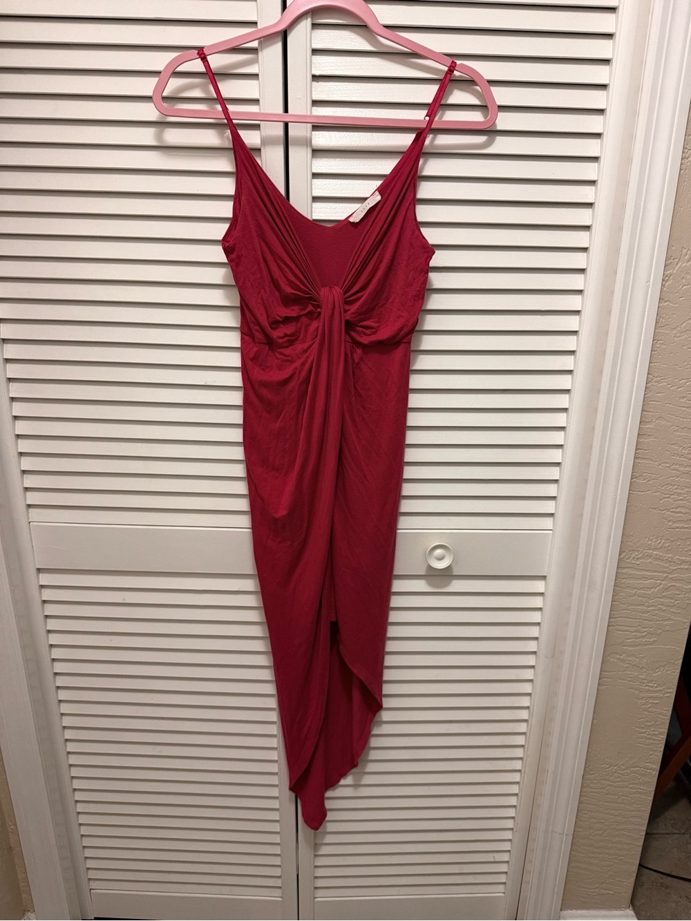 Lush Asymmetrical Knot-Front Spaghetti Strap Dress in deep pink Rose small